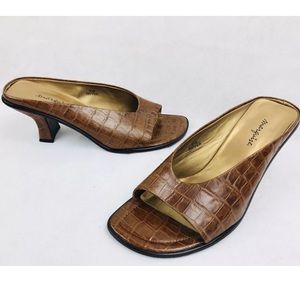 Marquise kitten Heel Sandals